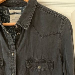 American Eagle long sleeve button up